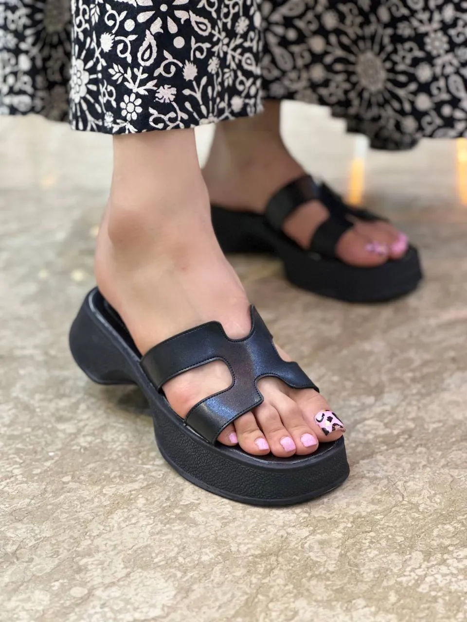 صندل هرمس لژدار