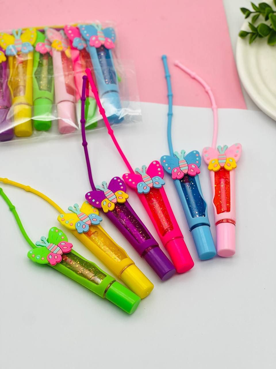 برق لب پروانه ای