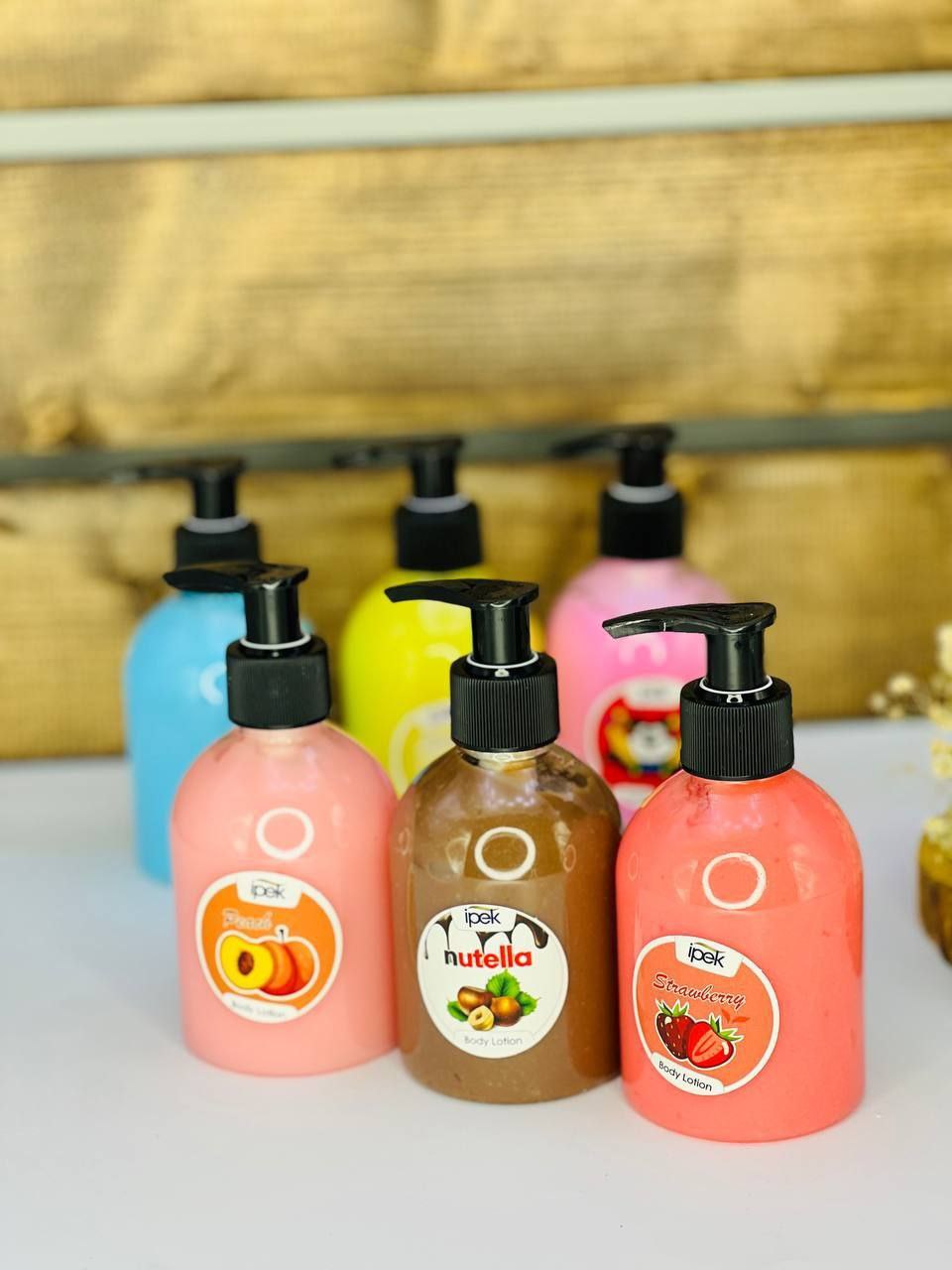 لوسیون بدن میوه‌ای