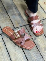 صندل دو بند ضربدری با سگک